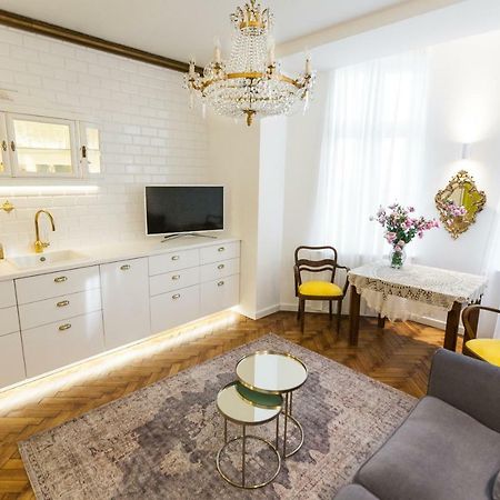 Luxury Apartment Pod Zyrandolem Cracovia Esterno foto