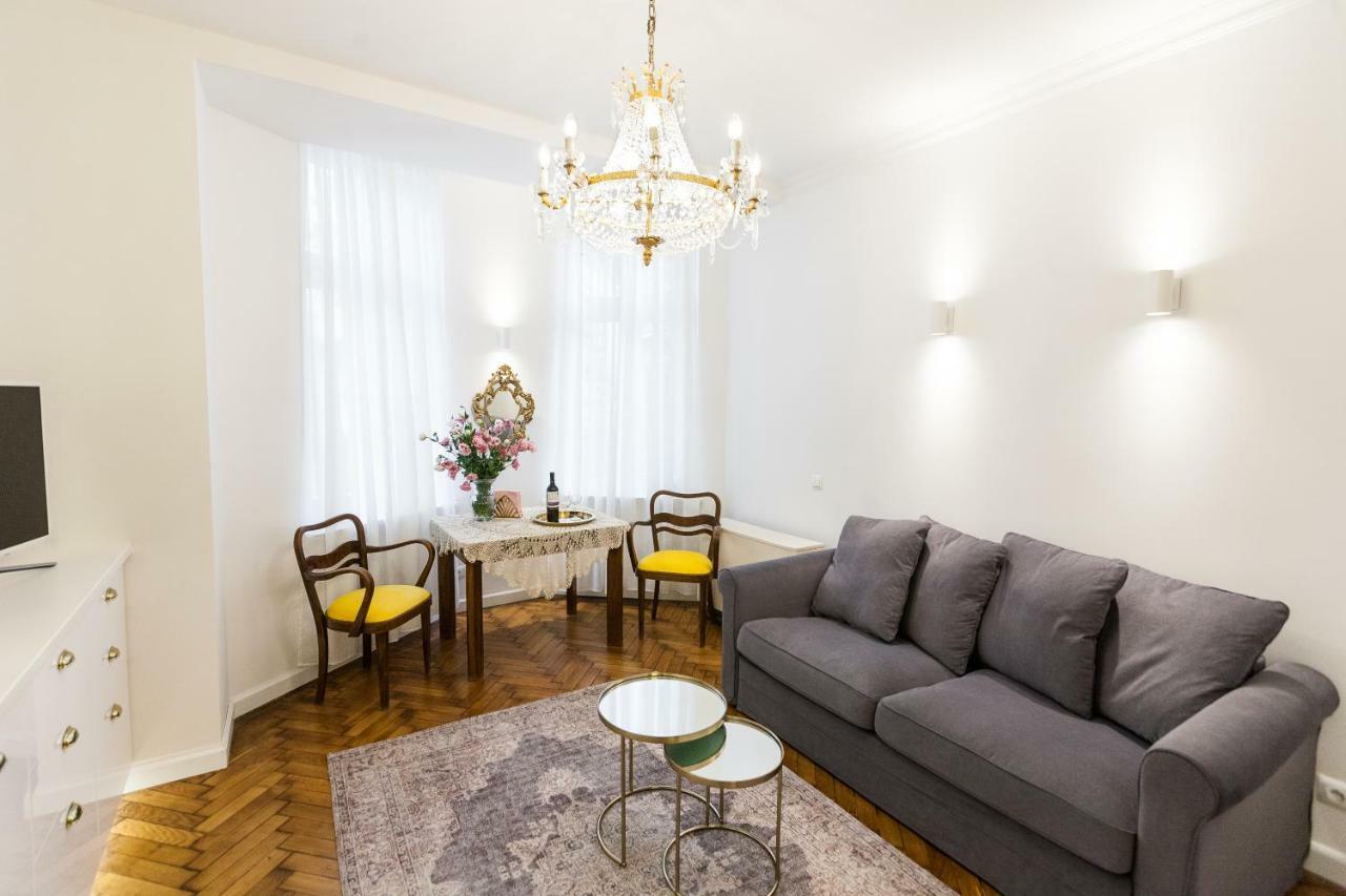 Luxury Apartment Pod Zyrandolem Cracovia Esterno foto