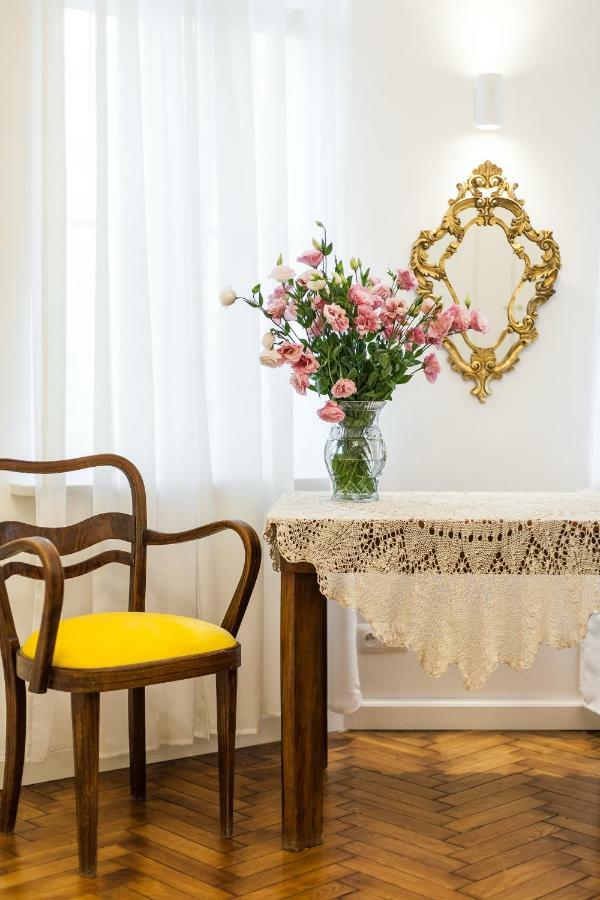 Luxury Apartment Pod Zyrandolem Cracovia Esterno foto
