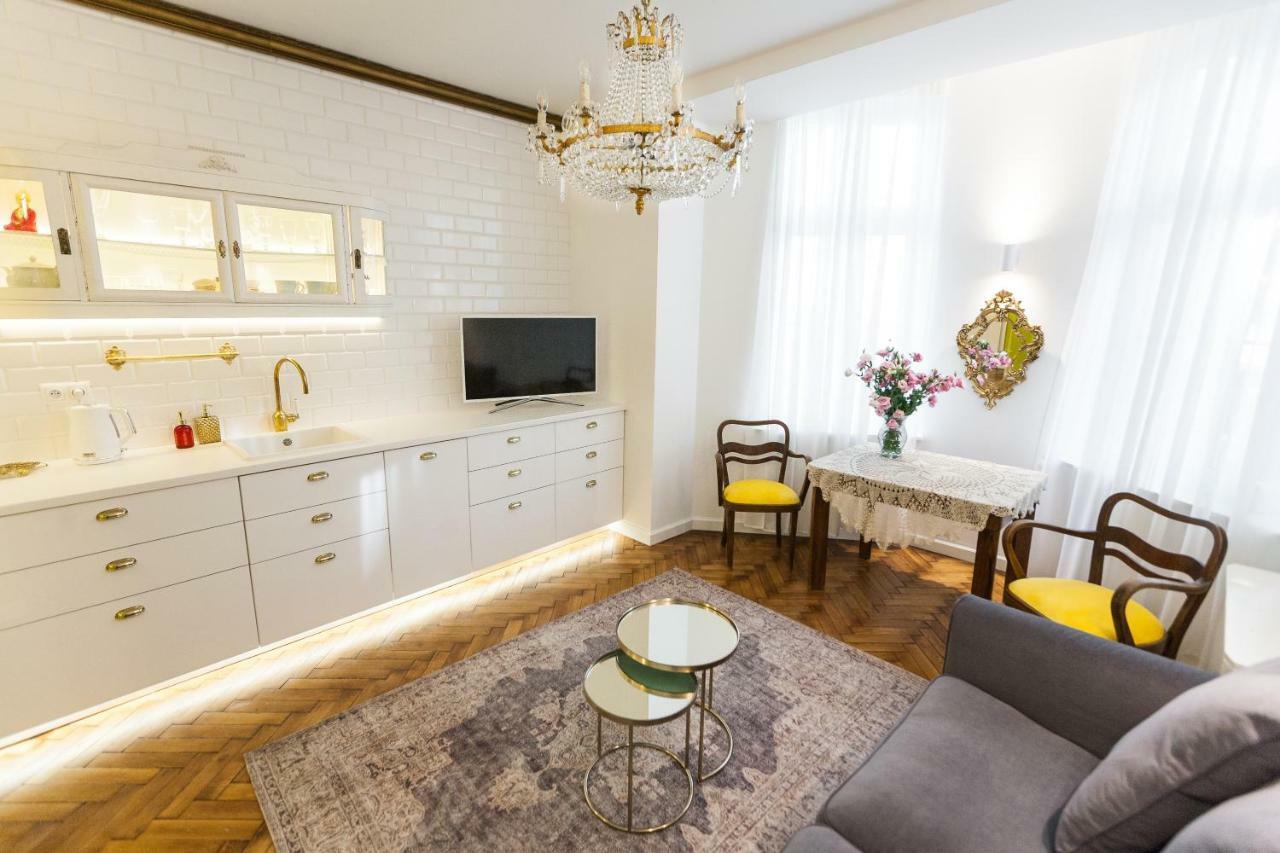 Luxury Apartment Pod Zyrandolem Cracovia Esterno foto