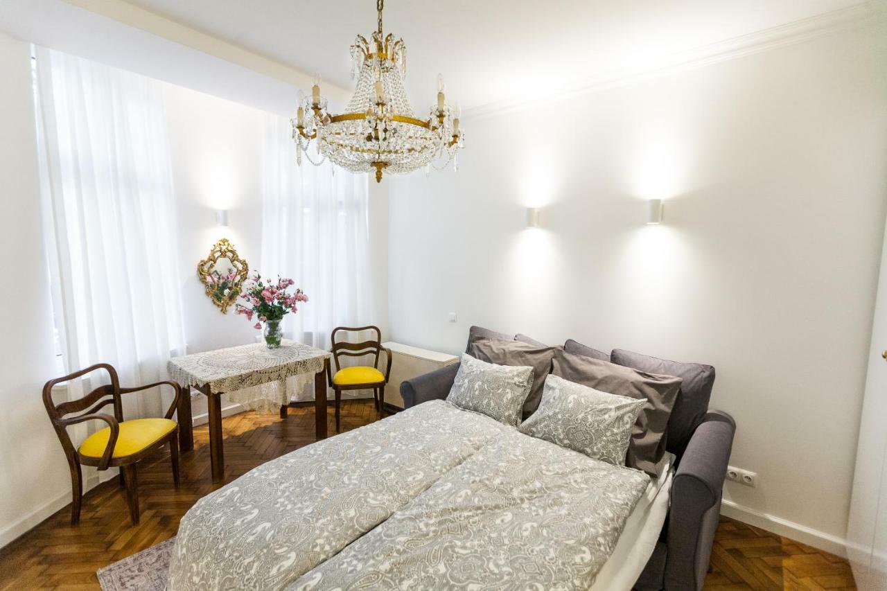 Luxury Apartment Pod Zyrandolem Cracovia Esterno foto